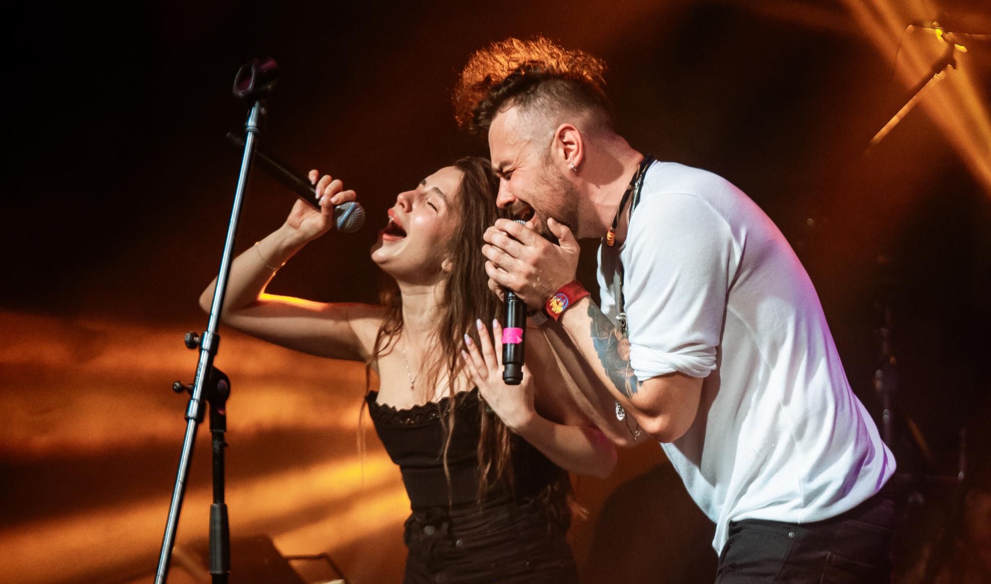 Горячая Христина Соловий страстно спела хит легенд украинской рок-музыки (видео)